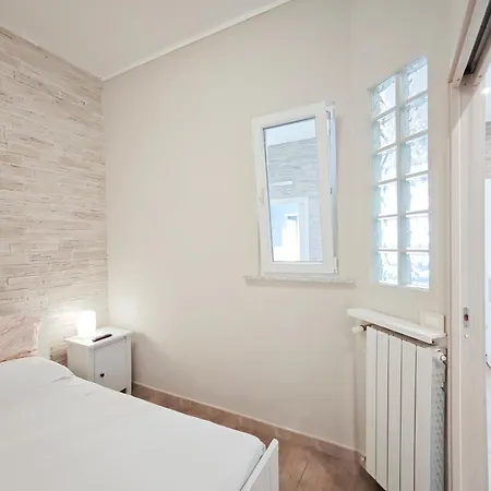 Apartament Miky House *